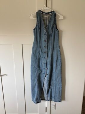 Abercrombie & Fitch Mara Midi
Denim Button-front Dress, size
S; NWOT